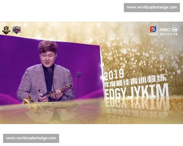 致敬幕后英雄：电竞教练，你辛苦了！